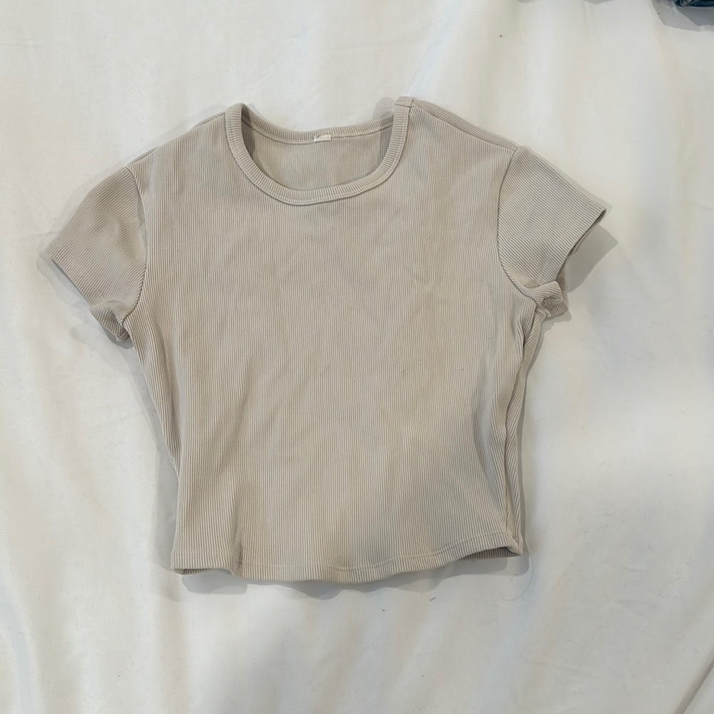 ALO Yoga Ribbed Short Sleeve Crop Top - Light Taupe